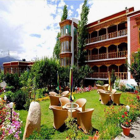 Hotel Royal Palace - Leh Esterno foto